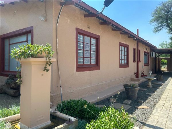 3 Bedroom House 3 Bedroom House