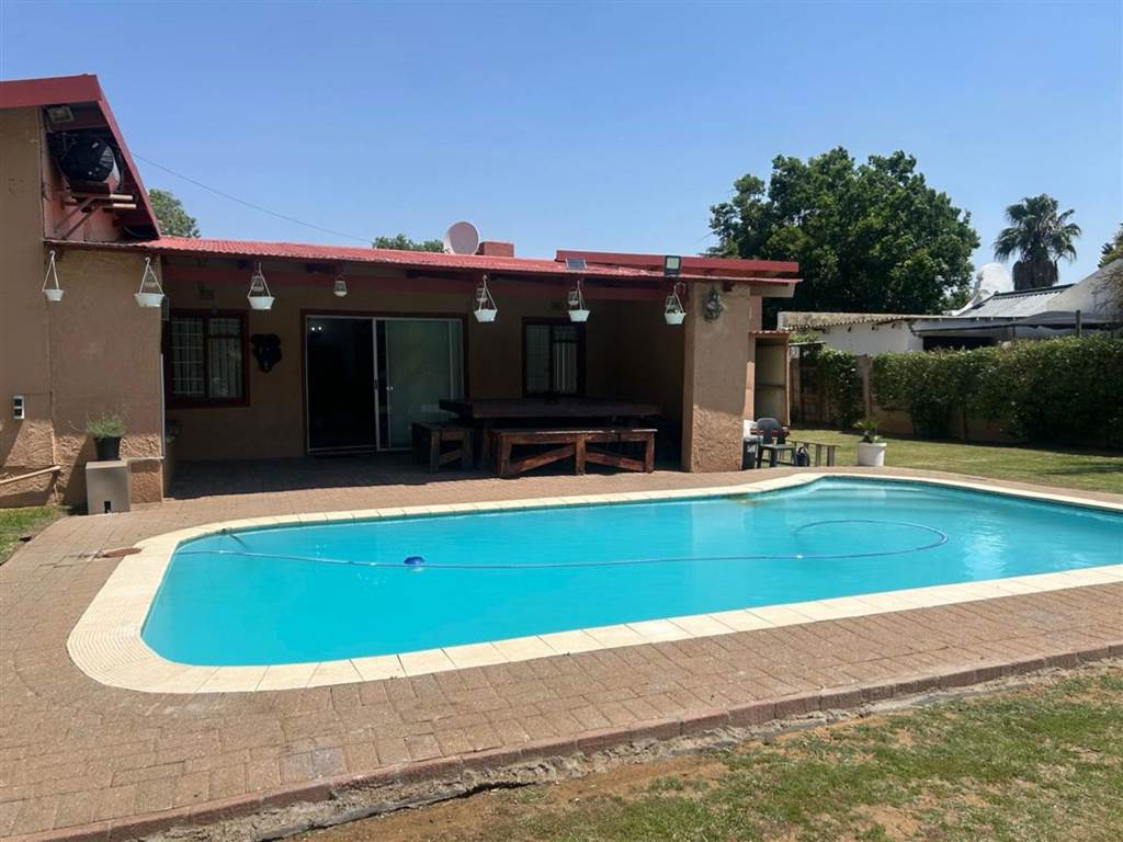 3 Bedroom House 3 Bedroom House