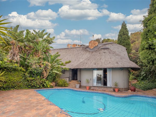 4 Bedroom House 4 Bedroom House