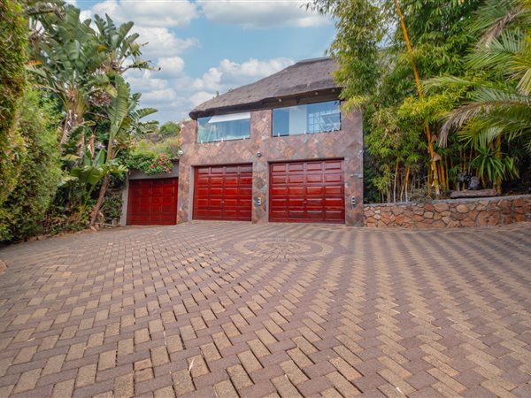 4 Bedroom House 4 Bedroom House