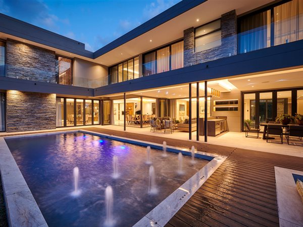 6 Bedroom House 6 Bedroom House