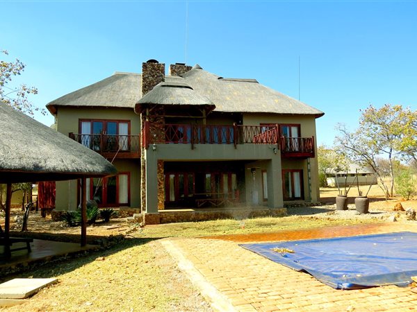 4 Bedroom House 4 Bedroom House