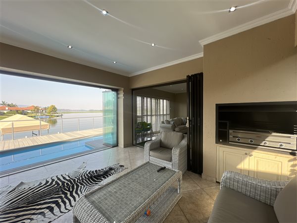 4 Bedroom House 4 Bedroom House
